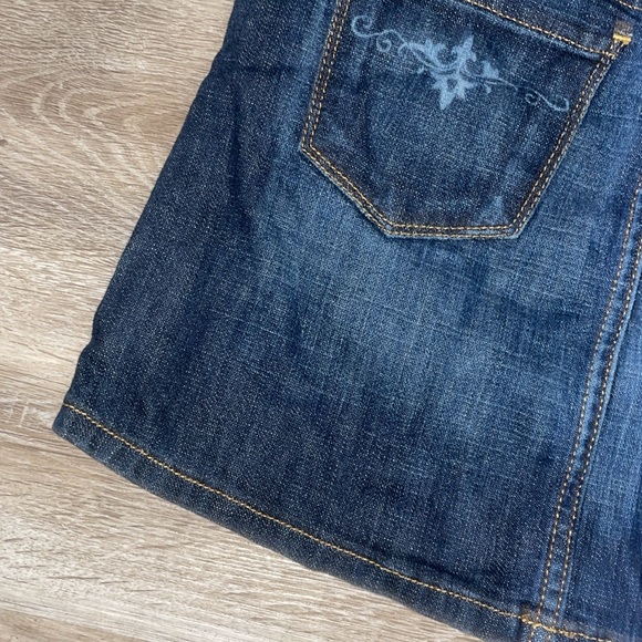 Gap dark wash mini jean skirt size 1 - Picture 10 of 11